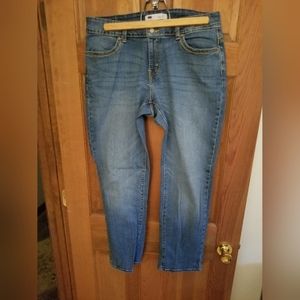 Women's levi's 529
